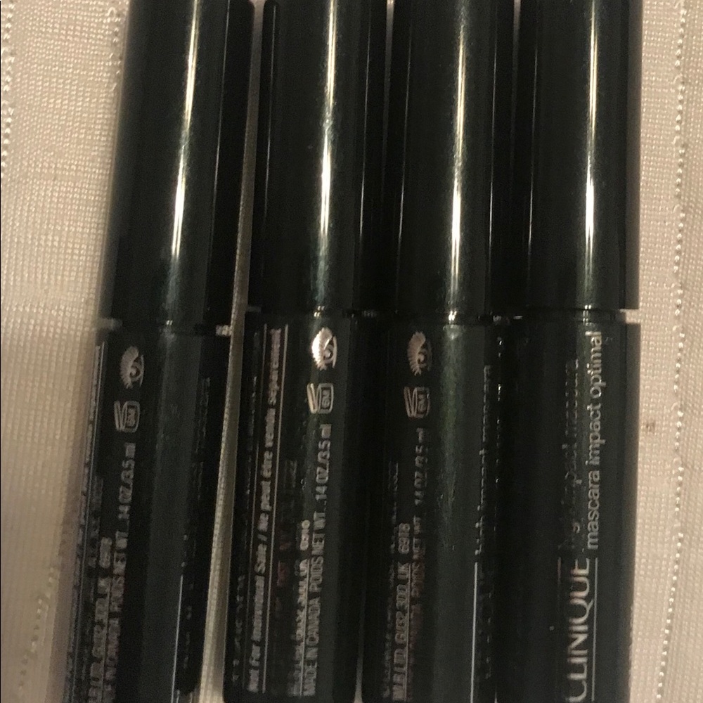 For ONE ONLY Clinque mascara